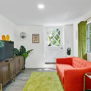 That 70's Themed Close To Coffee, Food + Shops , Tampa United States